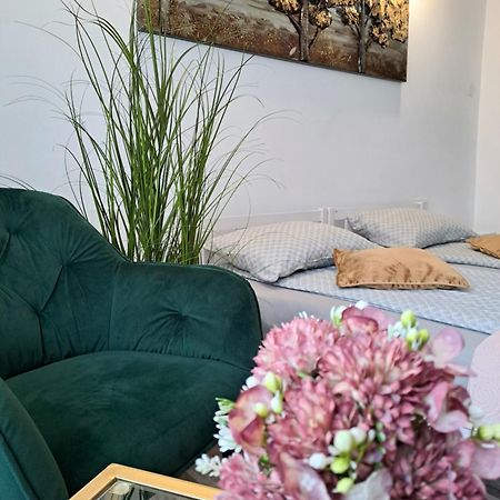 7 Level Central Apartments Miercurea Ciuc Ngoại thất bức ảnh