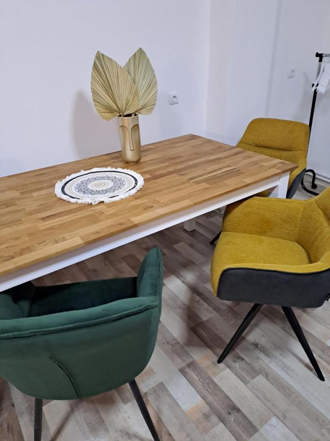 7 Level Central Apartments Miercurea Ciuc Ngoại thất bức ảnh