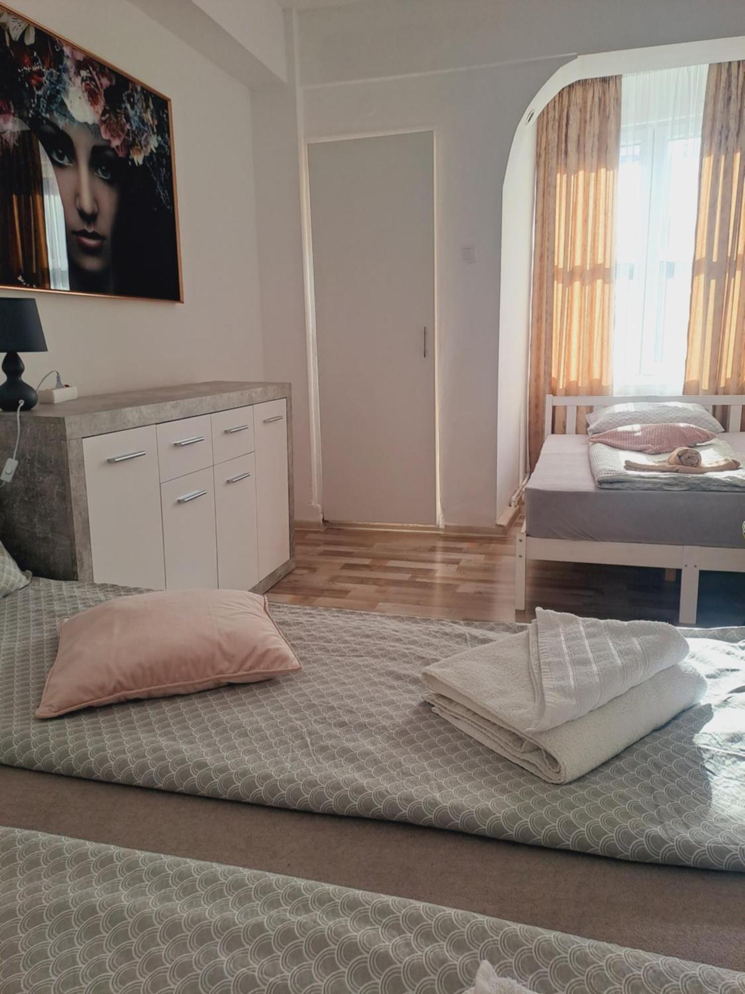 7 Level Central Apartments Miercurea Ciuc Phòng bức ảnh